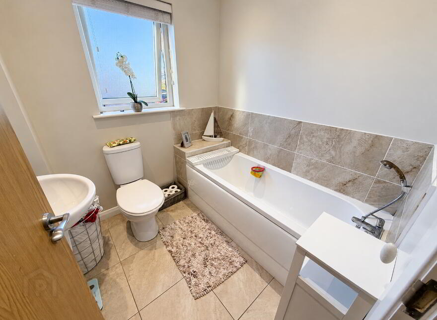 6 Ashbrook Court, Drumahoe, L'Derry, BT47 3FA