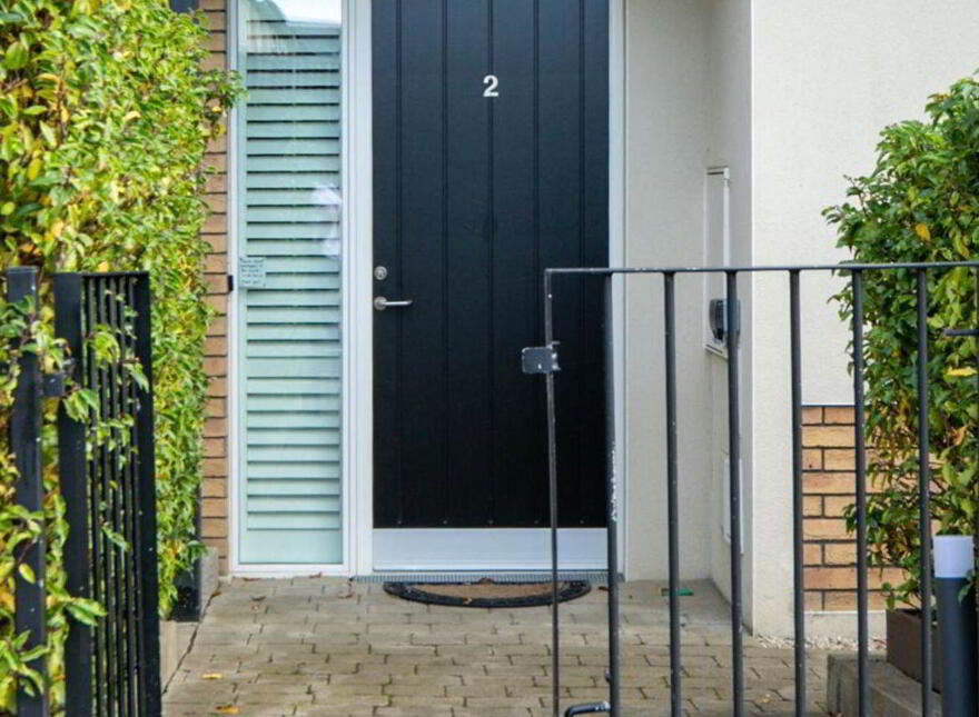 2 Larkfield Place, Dublin 18, D18XE02