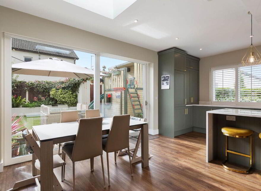 2 Larkfield Place, Dublin 18, D18XE02