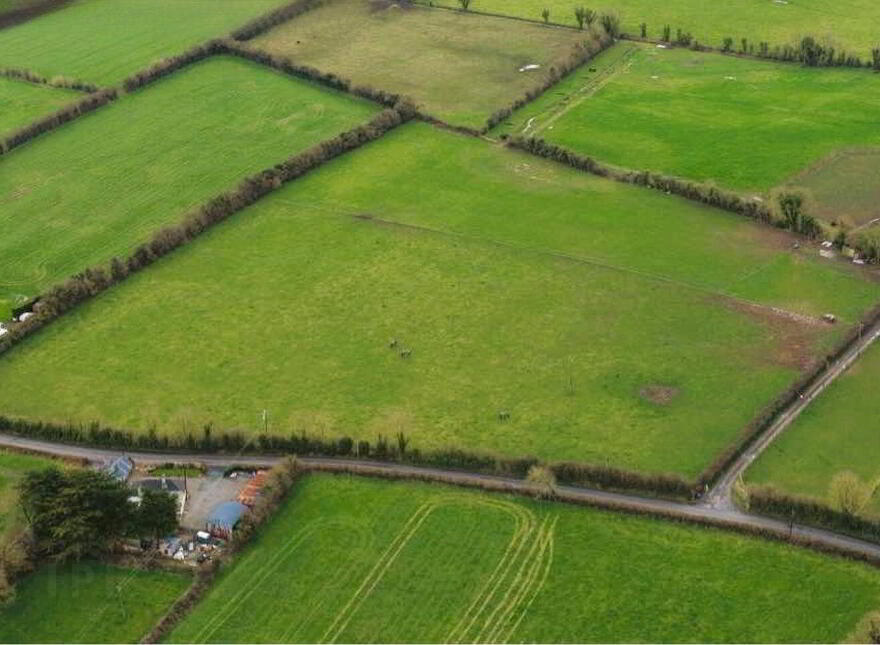 Ballygodoon, Monard, E34XT53