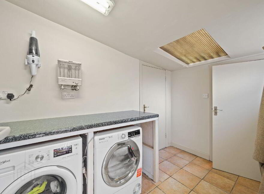 3 Deanwood Place, Togher, T12H7T8