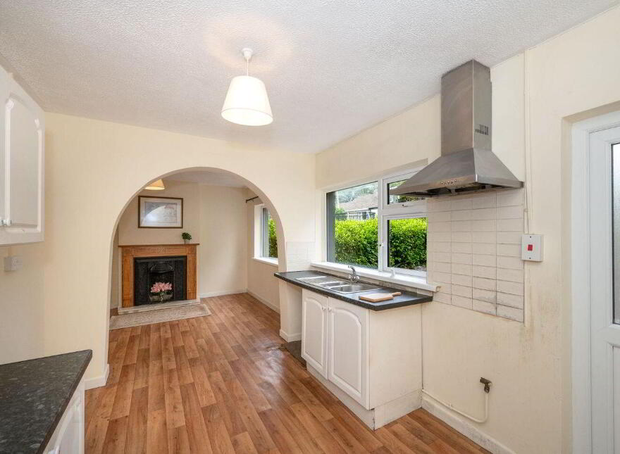 13 Westbury Estate, Wilton, T12FHY1