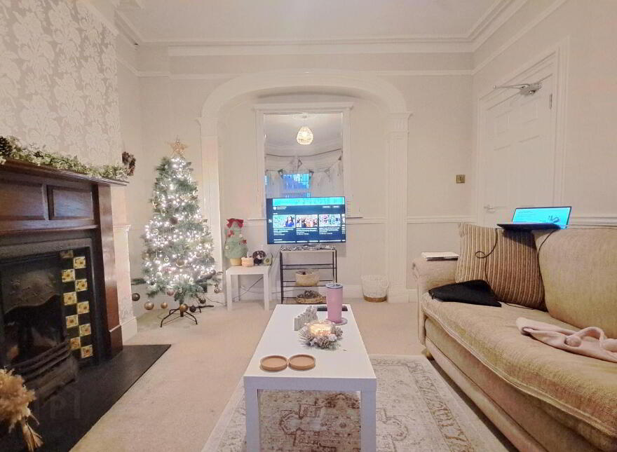 Rm 4, 57 Ponsonby Avenue, Belfast, BT15 2LS
