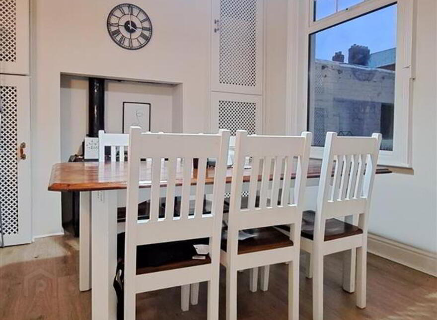 Rm 4, 57 Ponsonby Avenue, Belfast, BT15 2LS