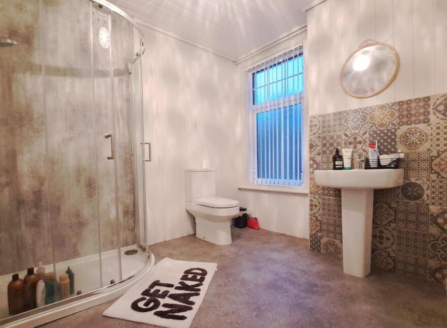 Rm 4, 57 Ponsonby Avenue, Belfast, BT15 2LS