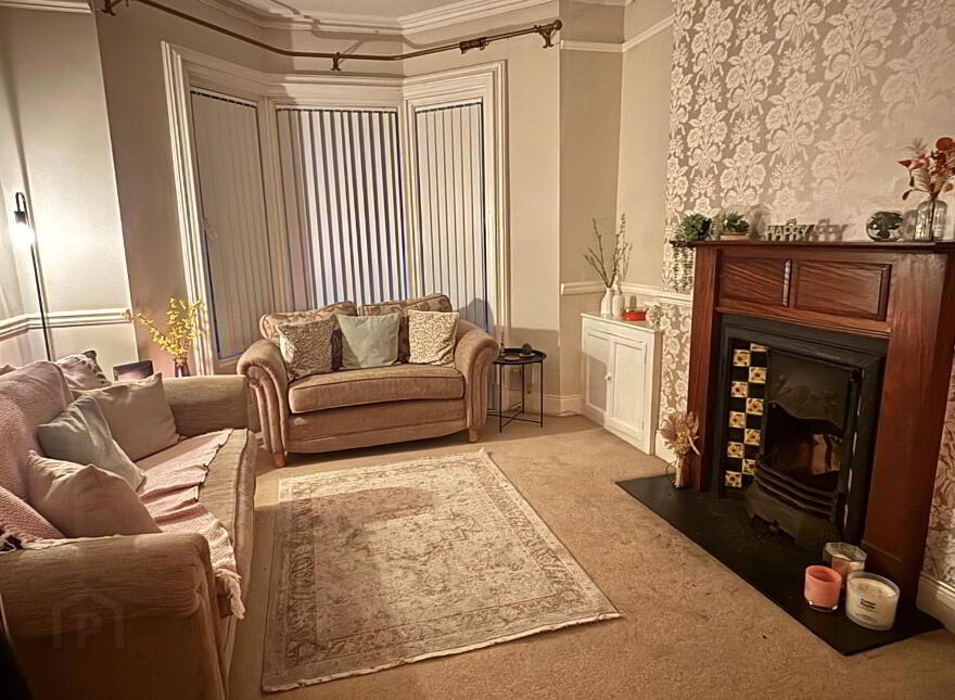 Rm 4, 57 Ponsonby Avenue, Belfast, BT15 2LS
