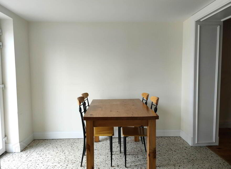 The Neale, Ballinrobe, F31E722