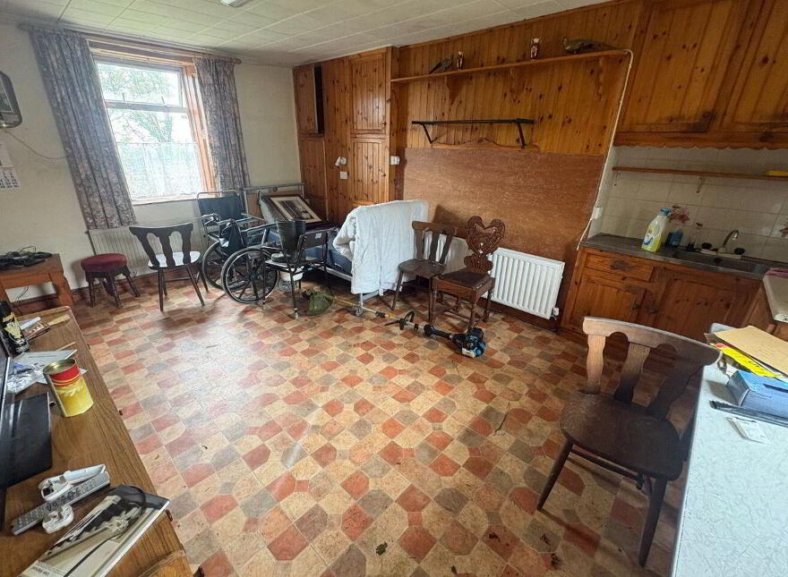Ballyvouge, Kilnamartyra, Ballyvoge, P12ND74