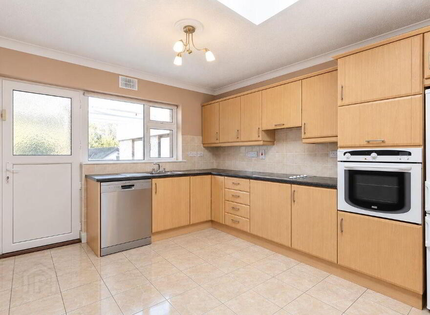 Moatefield, 21 Prospect Lawn, Cabinteely, Cabinteely, D18A6C6