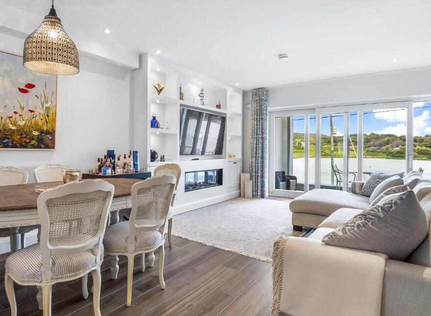 No. 2 Clifden Quay, Beach Road, Clifden, H71TX37