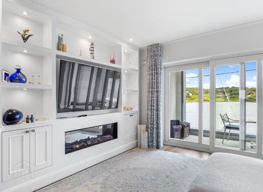 No. 2 Clifden Quay, Beach Road, Clifden, H71TX37