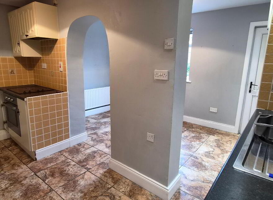 28 Saint Patricks Park, Carrick-On-Shannon, N41YD85