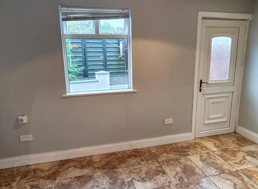 28 Saint Patricks Park, Carrick-On-Shannon, N41YD85