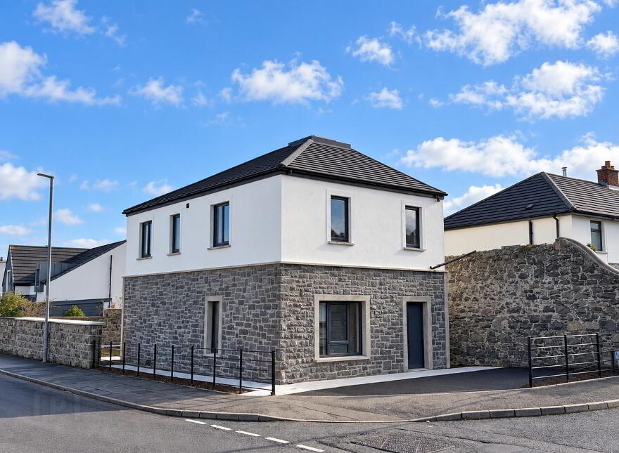 The Coach House, 92 Old Coach Road, Portstewart, BT55 7HB