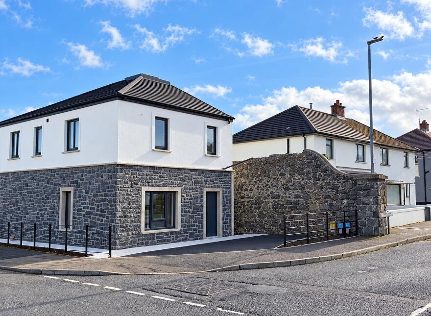The Coach House, 92 Old Coach Road, Portstewart, BT55 7HB