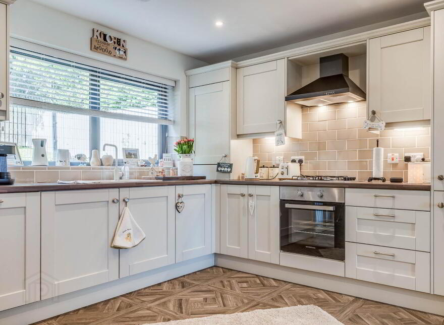 8 Petticrew Park, Ballyclare, BT39 9LJ