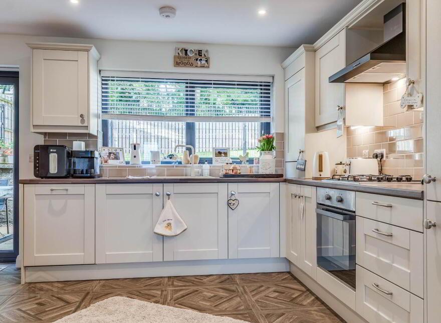 8 Petticrew Park, Ballyclare, BT39 9LJ