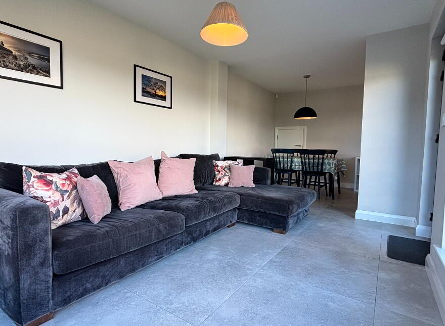 17 Ballymullan Manor, Lisburn, BT27 5WT