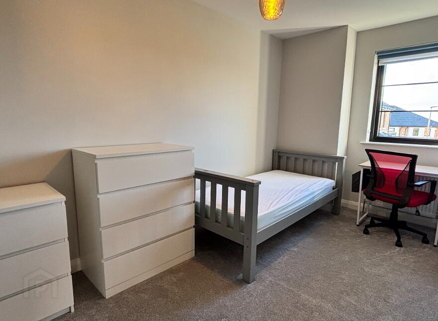 17 Ballymullan Manor, Lisburn, BT27 5WT