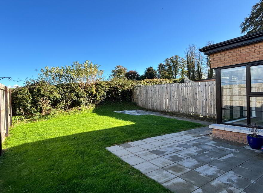 17 Ballymullan Manor, Lisburn, BT27 5WT