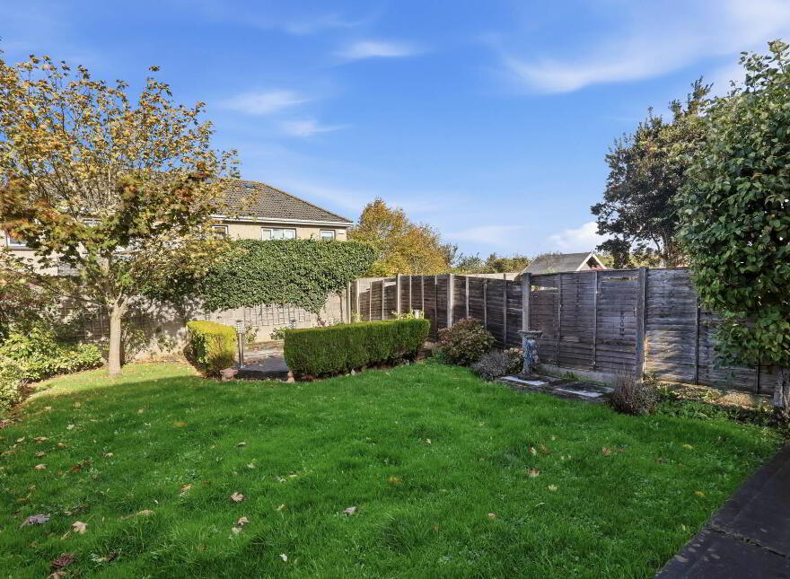 3 Boroimhe Pines, Swords, K67HH95