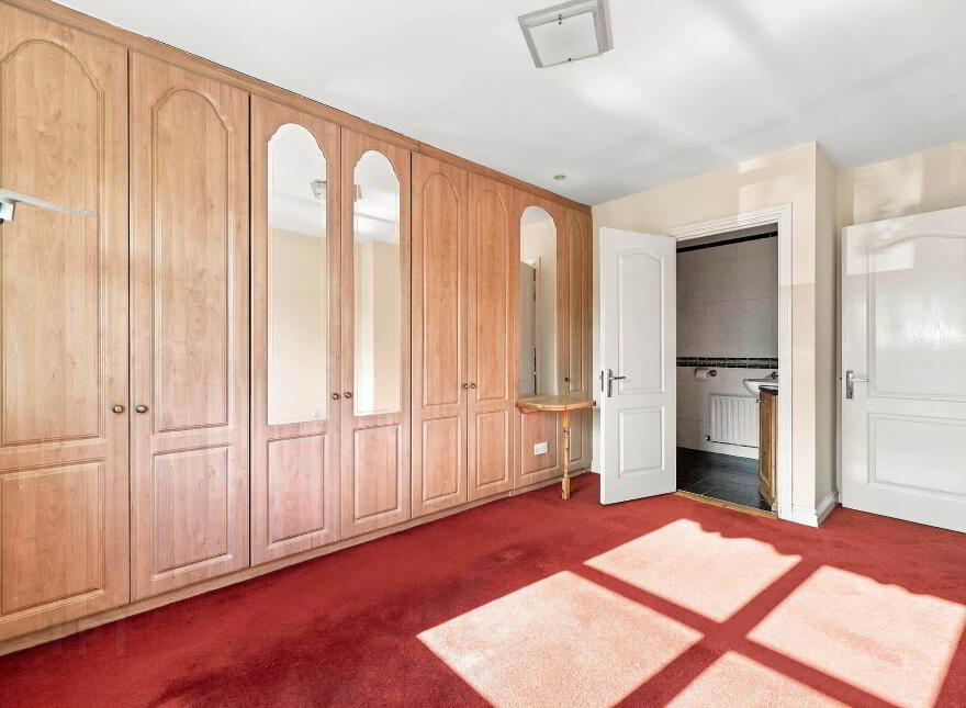 3 Boroimhe Pines, Swords, K67HH95