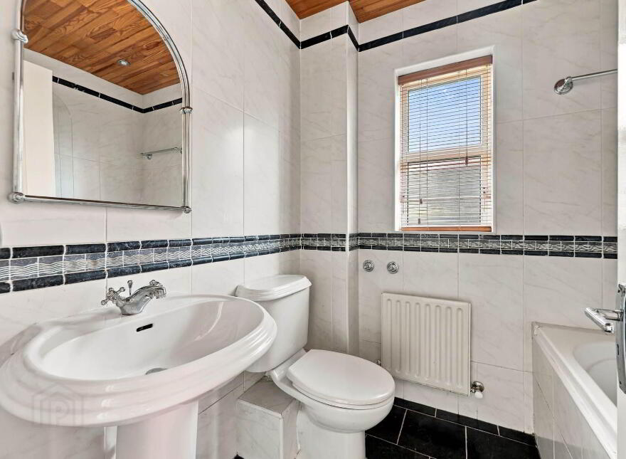 3 Boroimhe Pines, Swords, K67HH95
