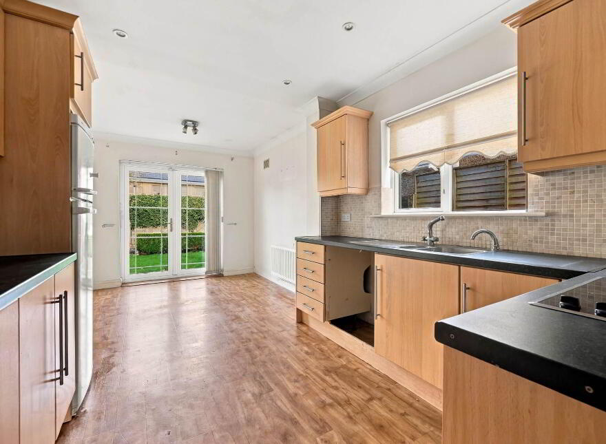 3 Boroimhe Pines, Swords, K67HH95