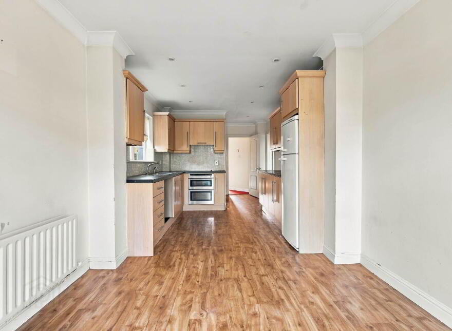 3 Boroimhe Pines, Swords, K67HH95