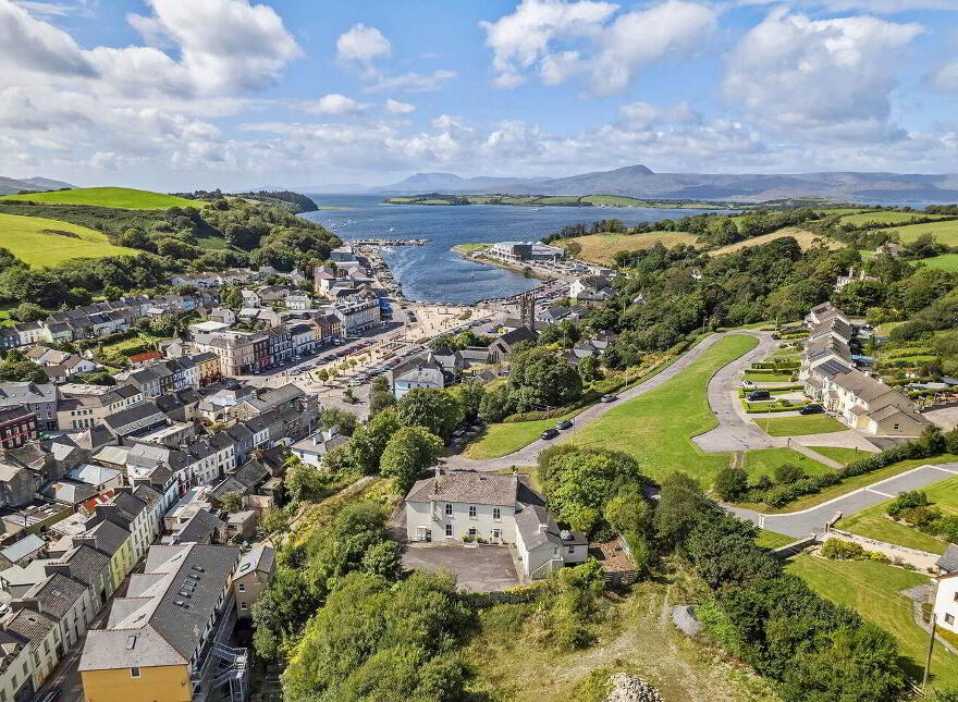 Marino House, Off Wolfe Tone Square, Bantry, P75HX88