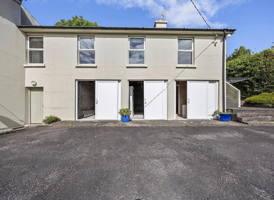 Marino House, Off Wolfe Tone Square, Bantry, P75HX88