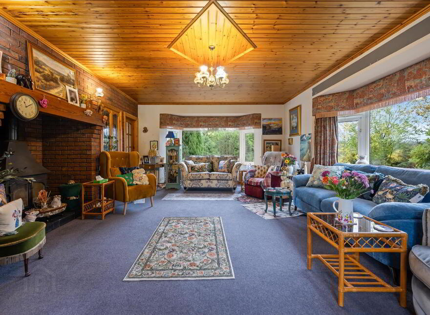 102 Dromore Road, Ballynahinch, BT24 8HX