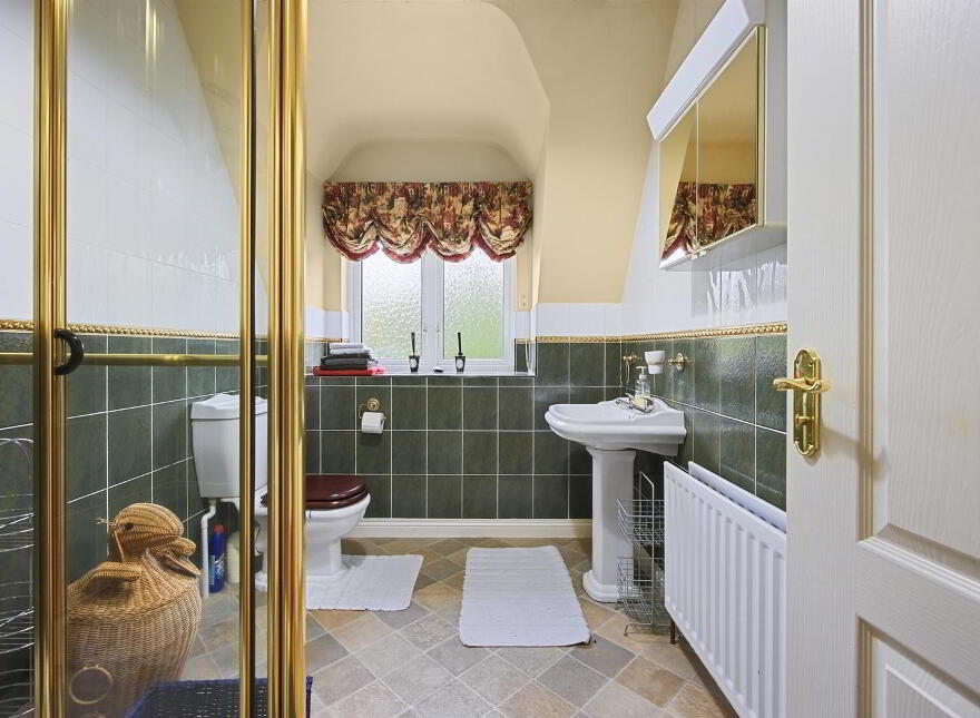 102 Dromore Road, Ballynahinch, BT24 8HX