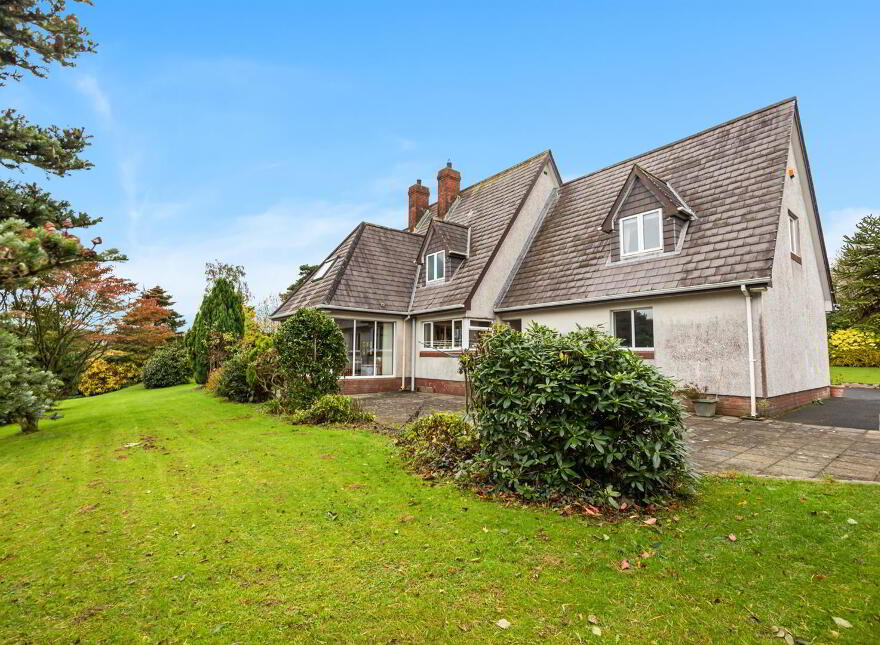 102 Dromore Road, Ballynahinch, BT24 8HX