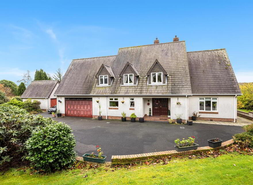 102 Dromore Road, Ballynahinch, BT24 8HX