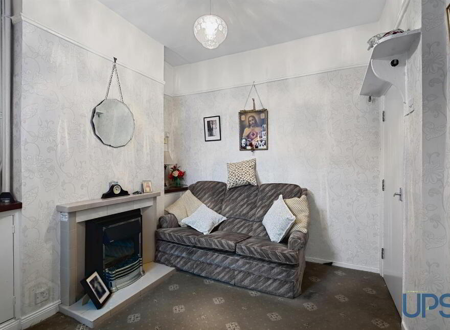 104 Cavendish Street, Falls Road, Belfast, BT12 7AW