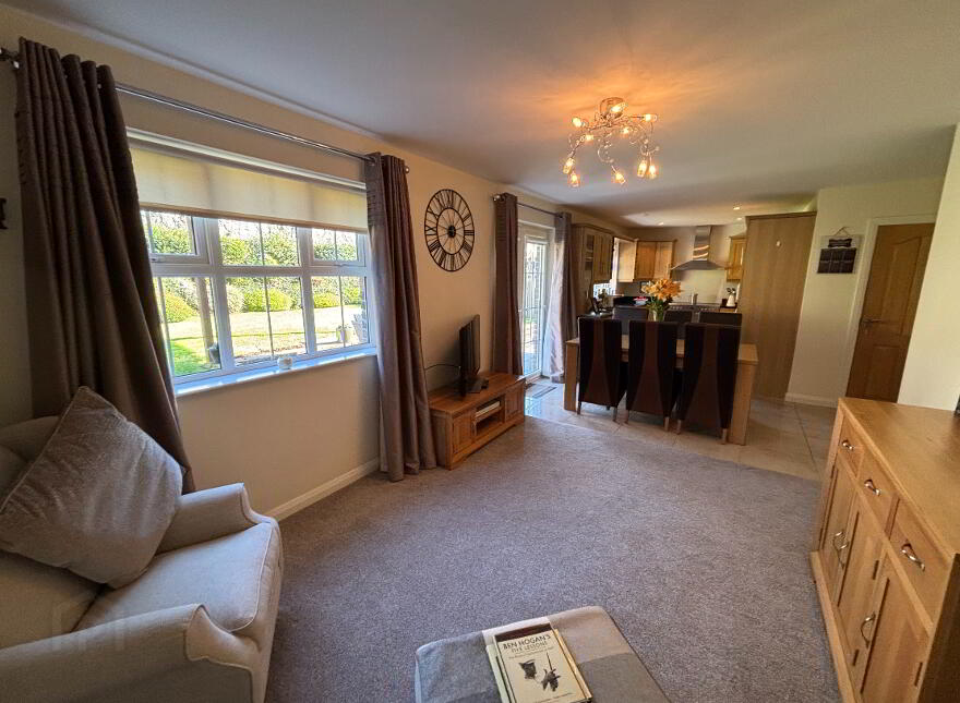 73 Forest Hills, Newry, BT34 2FL