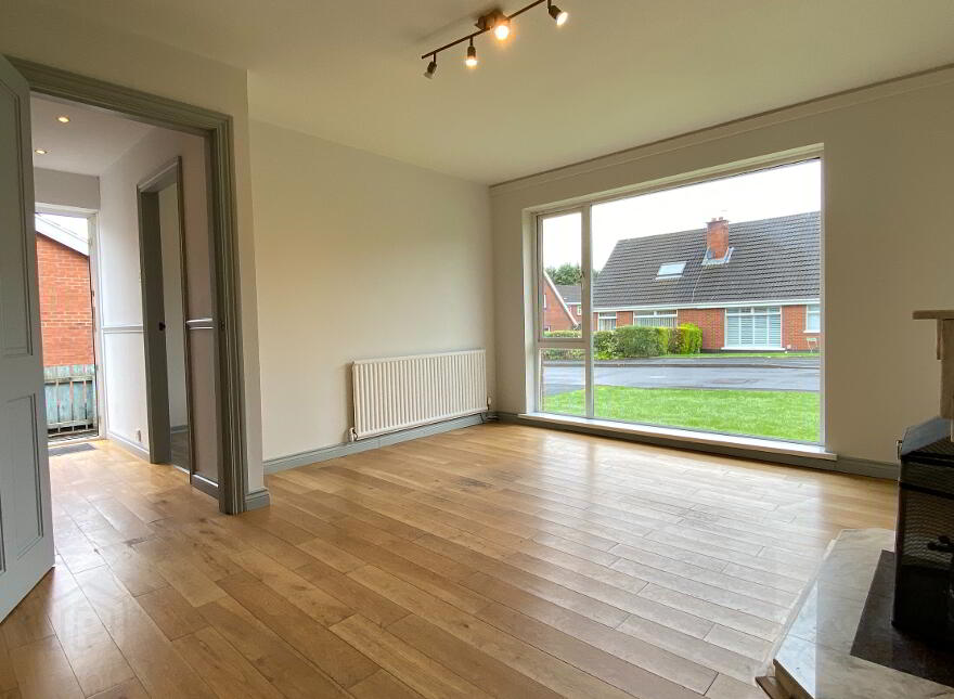 18 Hanwood Avenue, Dundonald, BT16 1XN