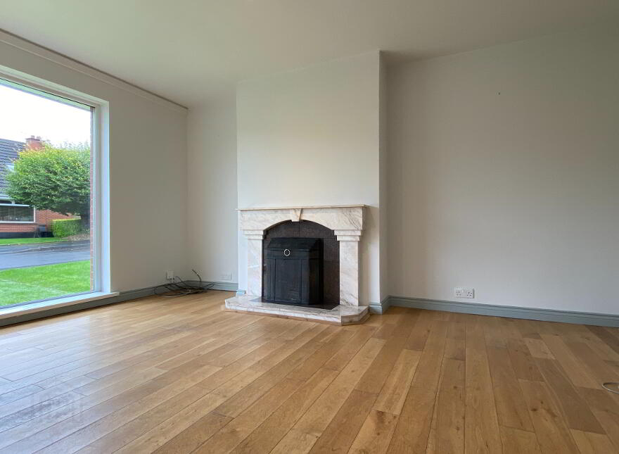 18 Hanwood Avenue, Dundonald, BT16 1XN