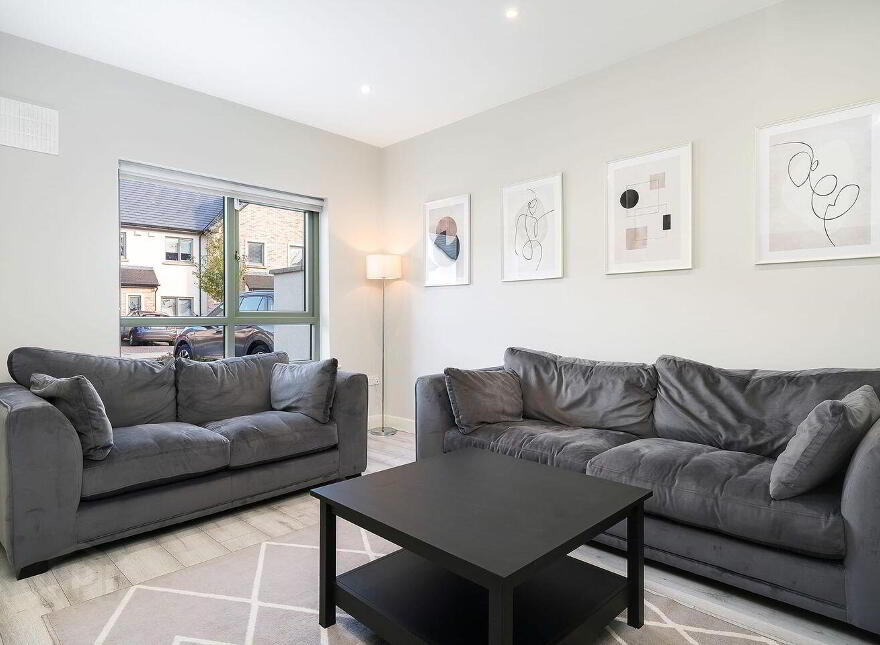 8 Newtown Avenue, Kill
