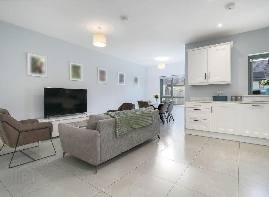 8 Newtown Avenue, Kill