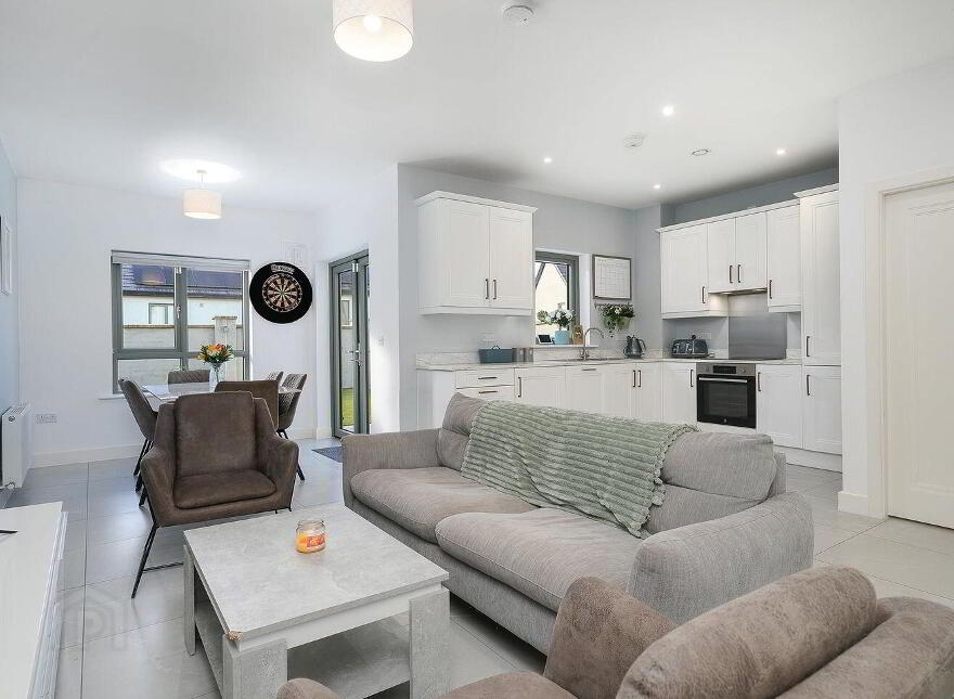 8 Newtown Avenue, Kill