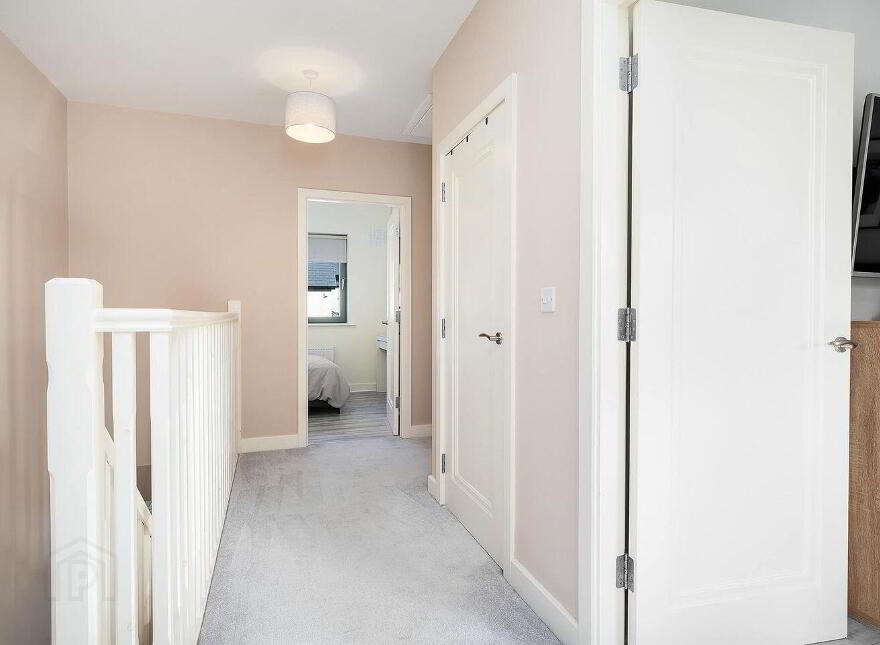 8 Newtown Avenue, Kill