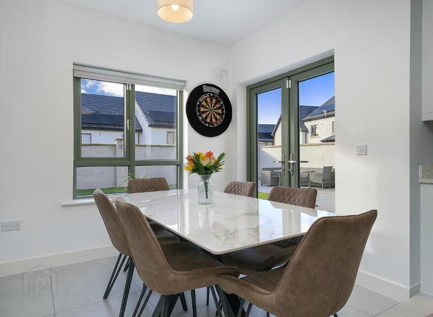 8 Newtown Avenue, Kill