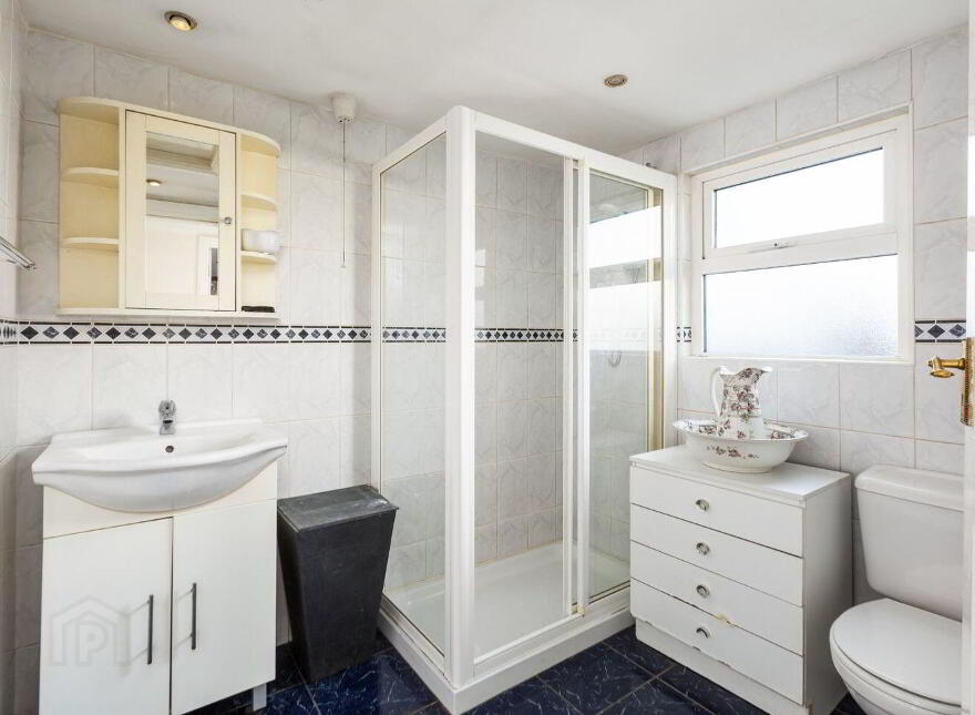 Lauragh House, Church Rd, Bunclody, Y21FD25