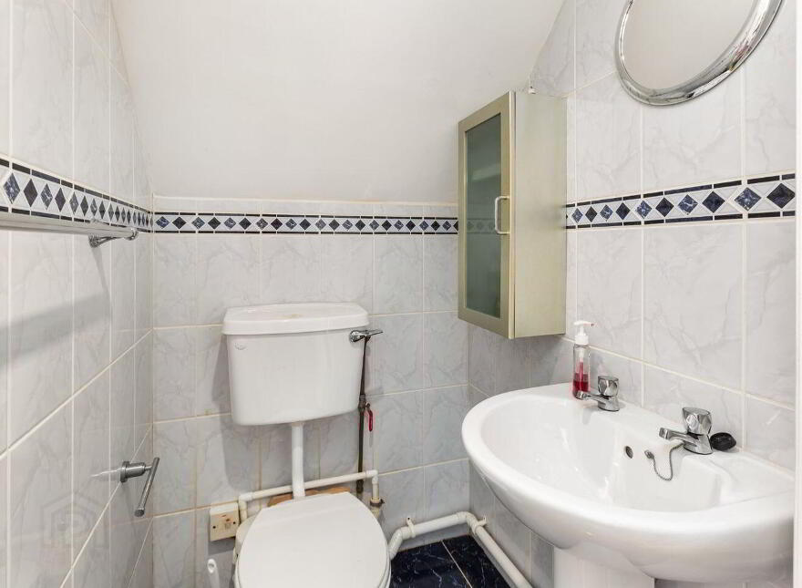 Lauragh House, Church Rd, Bunclody, Y21FD25