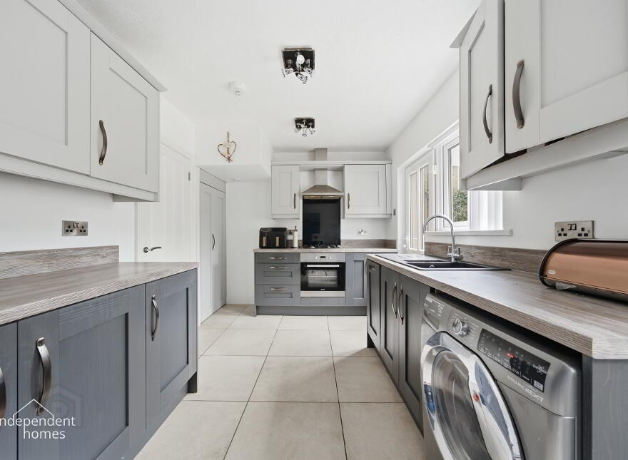 30 Sallagh Park South, Larne, BT40 1NR