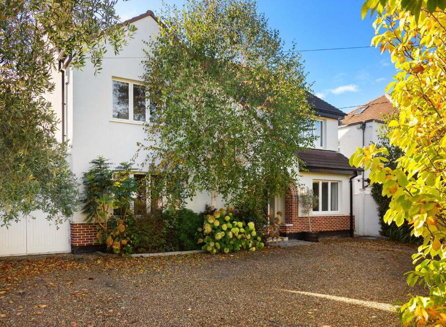 9 Riverside Drive, Rathfarnham, Dublin 14, D14HY02