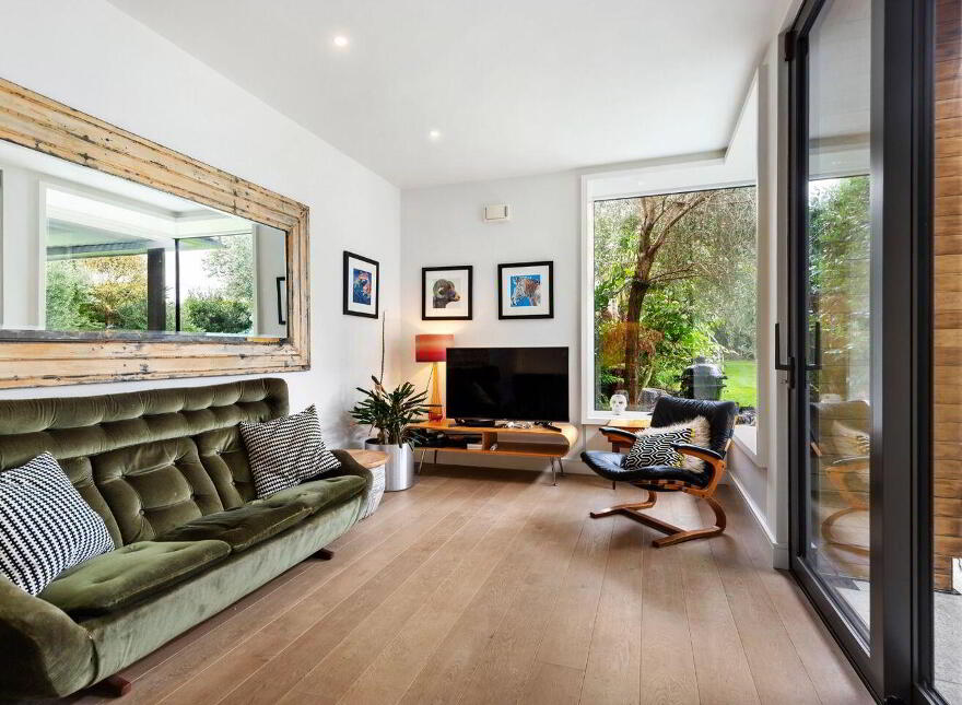 9 Riverside Drive, Rathfarnham, Dublin 14, D14HY02