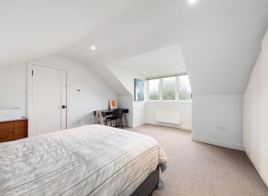 9 Riverside Drive, Rathfarnham, Dublin 14, D14HY02